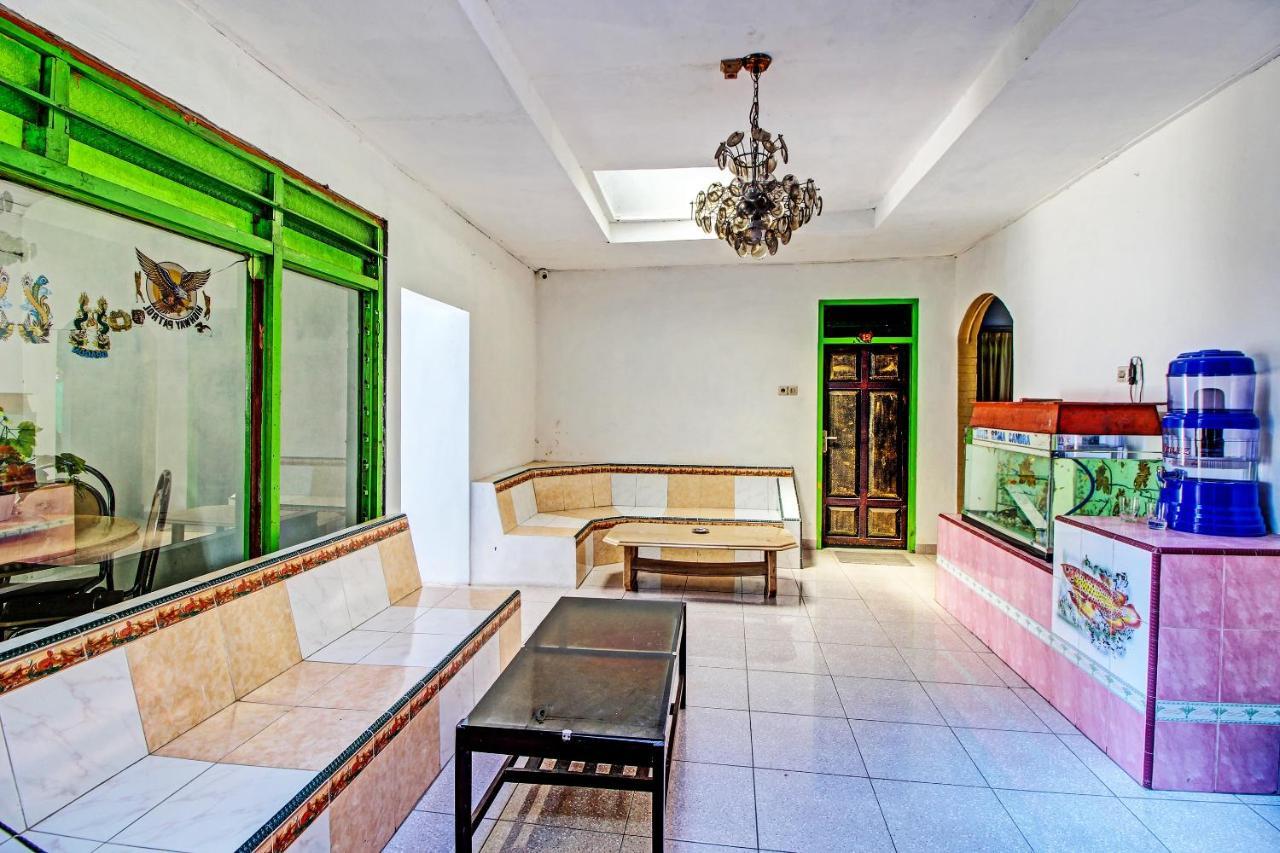 Spot On 91694 Hotel Rama Chandra Temanggung Ngoại thất bức ảnh