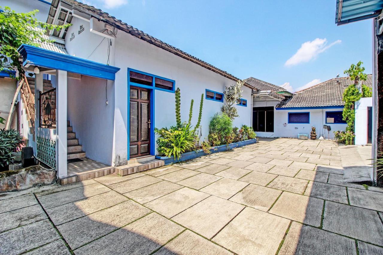 Spot On 91694 Hotel Rama Chandra Temanggung Ngoại thất bức ảnh